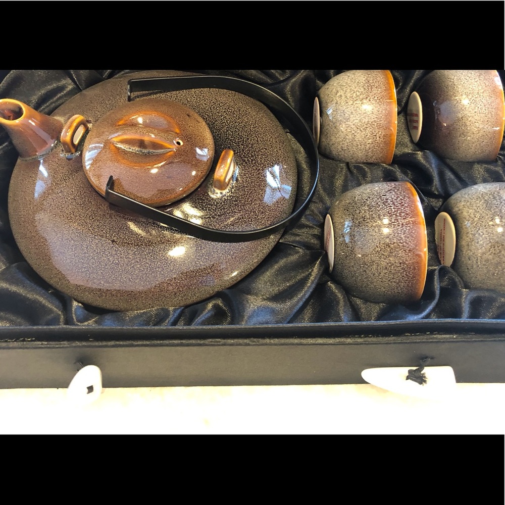 NIB - The Bombay Company Tea Set in Satin Box, Never used, Brand New with Tags!